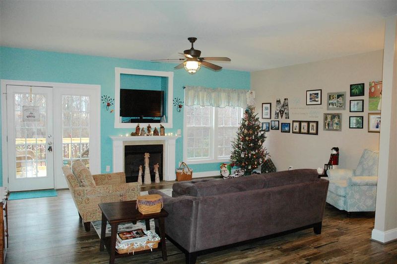 1005 Irongate Dr, Apex, NC 27502