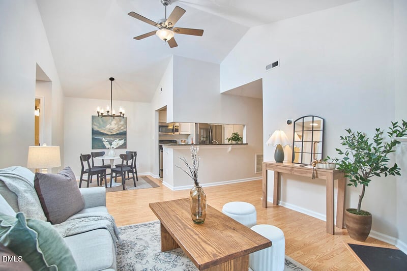 1005 Kingswood Dr #E, Chapel Hill, NC 27517