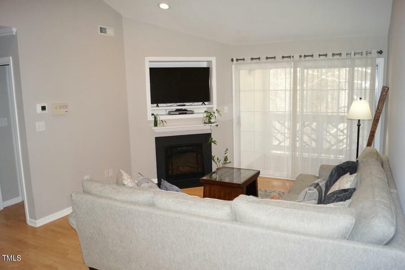 1005 Kingswood Dr #H, Chapel Hill, NC 27517