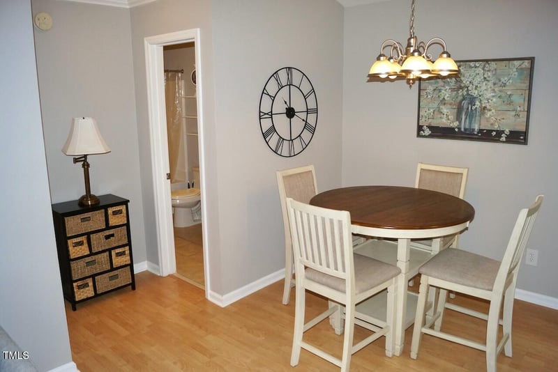 1005 Kingswood Dr #H, Chapel Hill, NC 27517