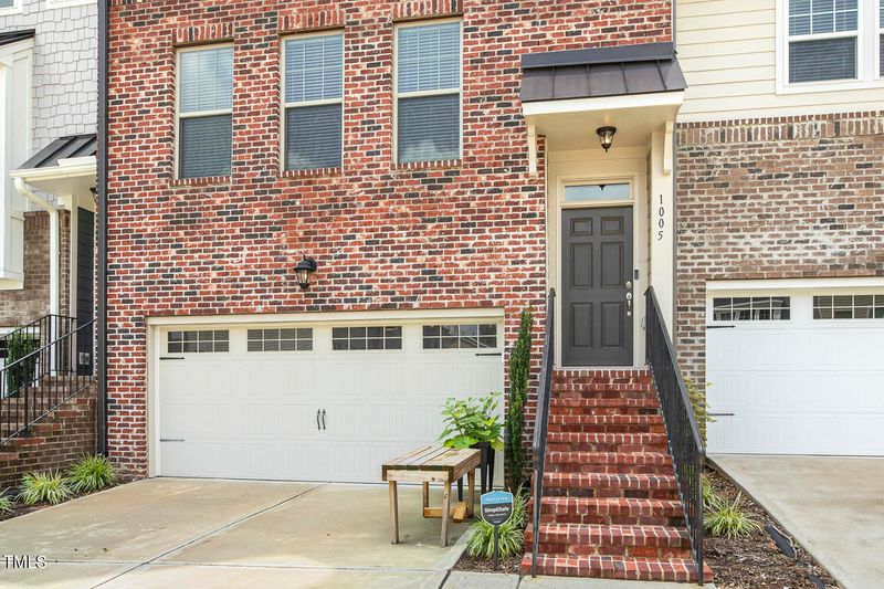 1005 Lathrop Ln, Apex, NC 27523