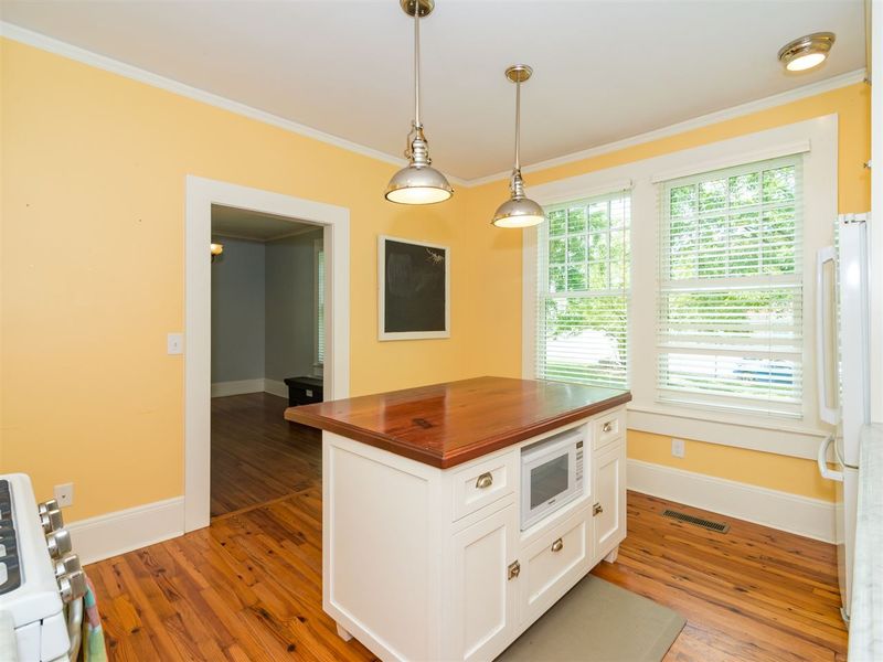 1005 Morning Glory Ave, Durham, NC 27701