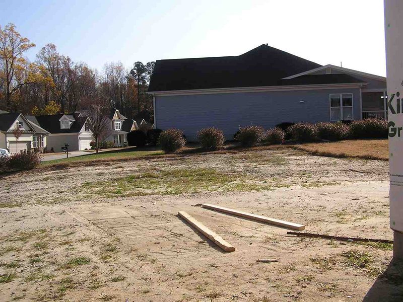 1005 Old Baron Dr, Fuquay Varina, NC 27526