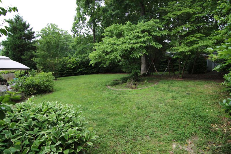 1005 Pamlico Dr, Cary, NC 27511