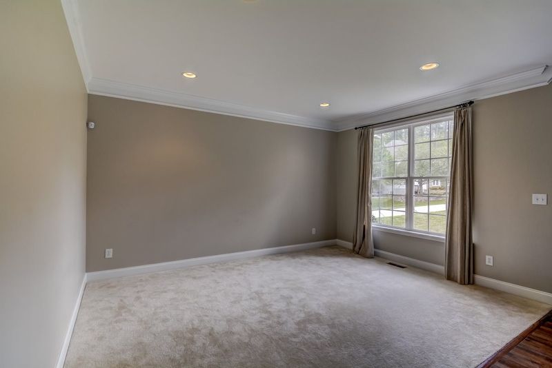 1005 Perrymount Ct, Apex, NC 27502