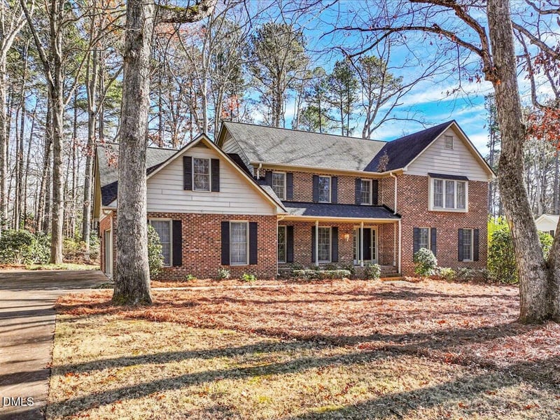 1005 Queensferry Rd, Cary, NC 27511