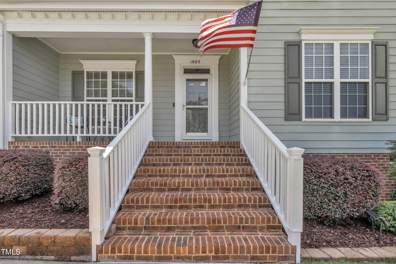 1005 Sarazen Dr, Clayton, NC 27527