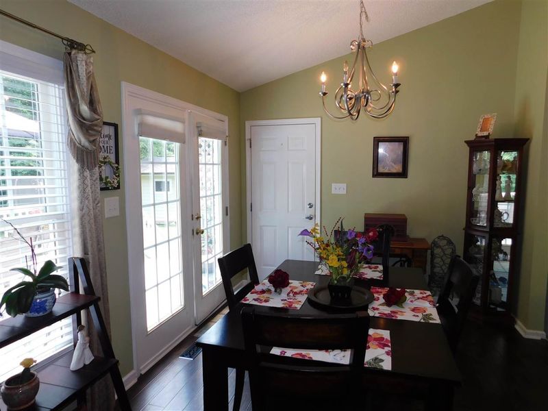 1005 Sawyer Creek Dr, Zebulon, NC 27597