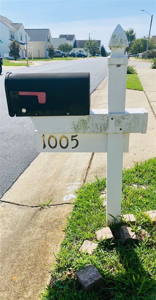 1005 Southgate Dr, Raleigh, NC 27610