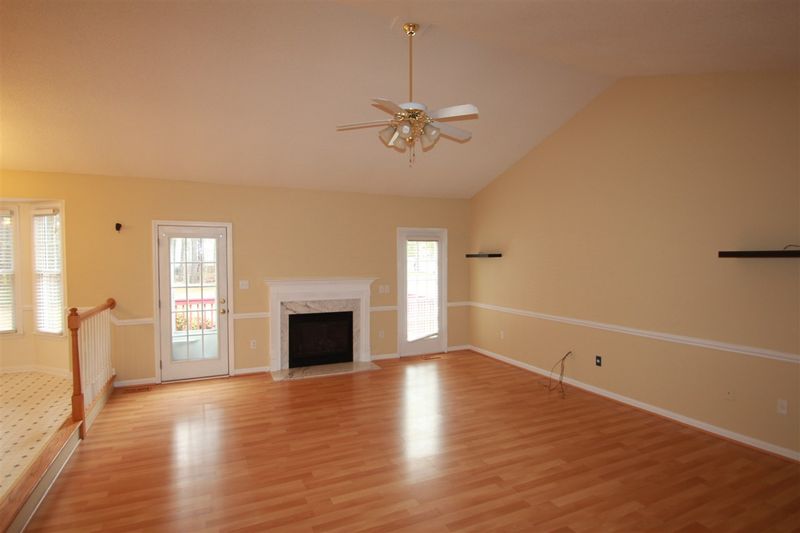 1005 Stallings Glen Ln, Raleigh, NC 27603