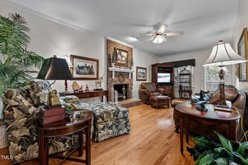 1005 Stuart Dr, Mebane, NC 27302