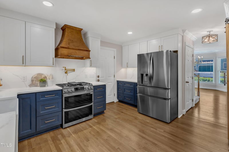 1005 Thorncroft Ln, Apex, NC 27502