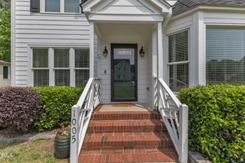 1005 Thorncroft Ln, Apex, NC 27502
