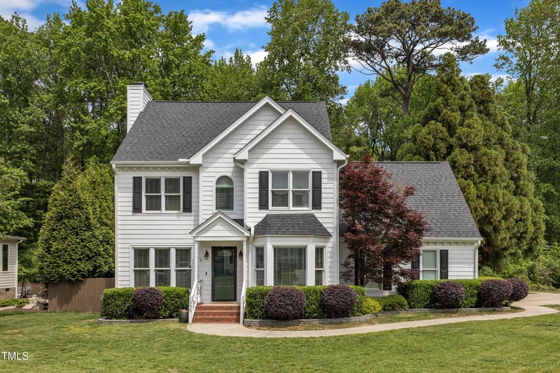 1005 Thorncroft Ln, Apex, NC 27502