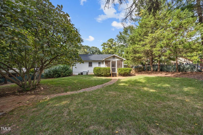 1005 Woodhill Ct, Raleigh, NC 27615