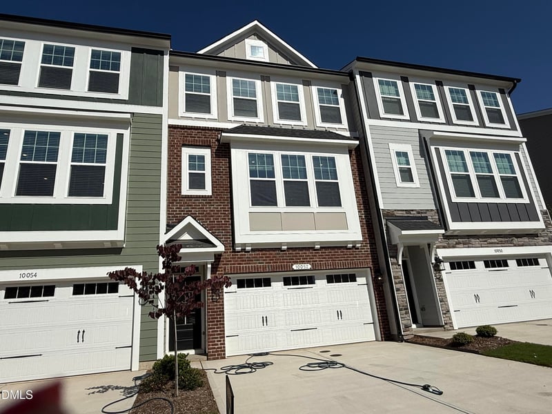 10052 Secluded Garden Dr #200, Apex, NC 27523