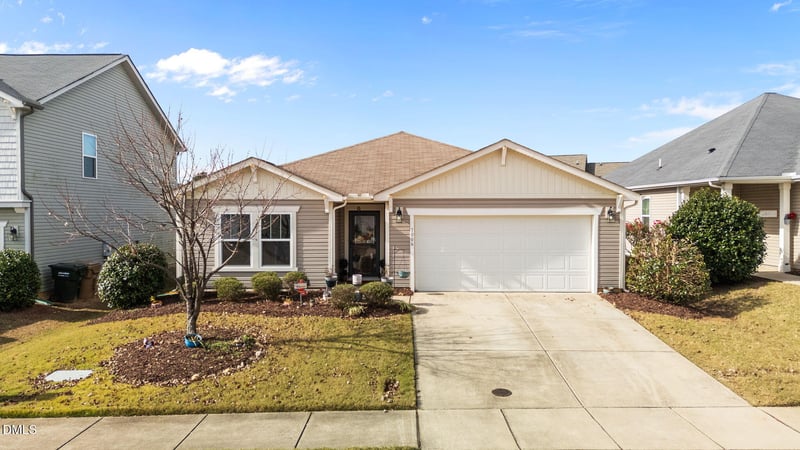 1006 Avondale Dr, Clayton, NC 27520