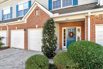 1006 Bartlett Cir, Hillsborough, NC 27278