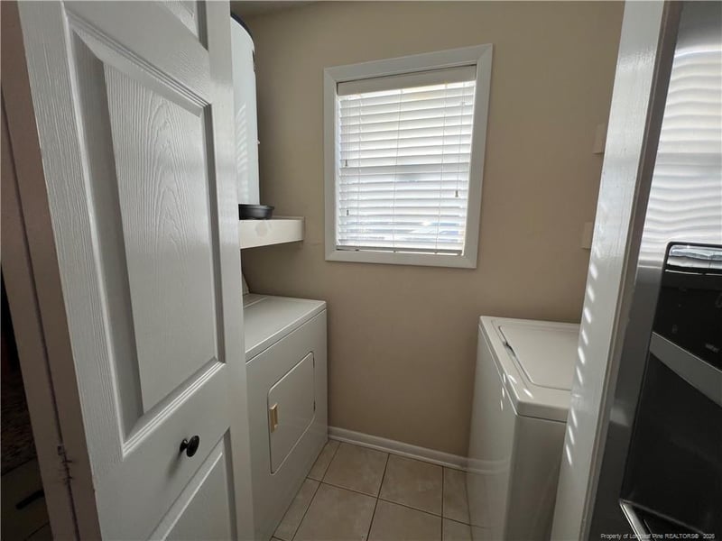 1006 Brookhollow Dr #1, Fayetteville, NC 28314