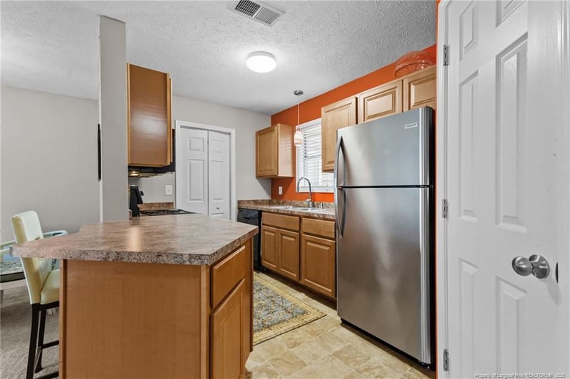 1006 Brookhollow Dr #4, Fayetteville, NC 28314