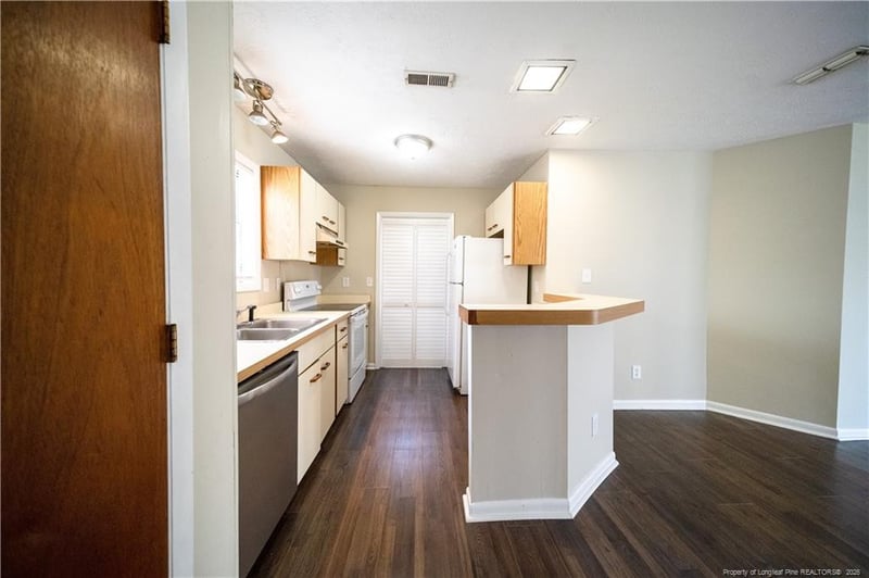 1006 Brookhollow Dr #7, Fayetteville, NC 28314