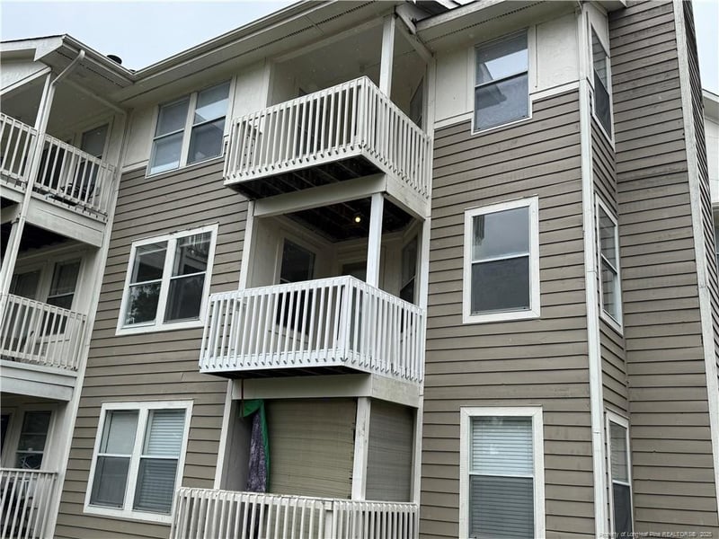 1006 Brookhollow Dr #8, Fayetteville, NC 28314