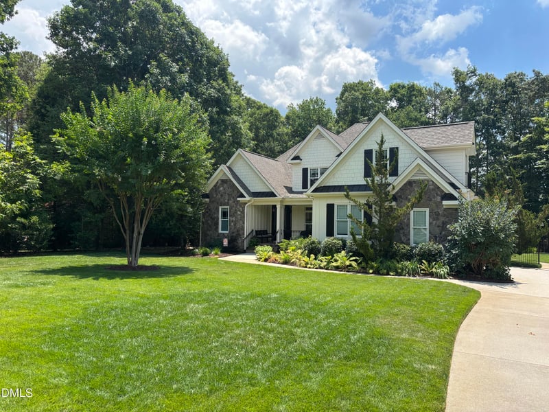 1006 Canterbury Ct, Youngsville, NC 27596