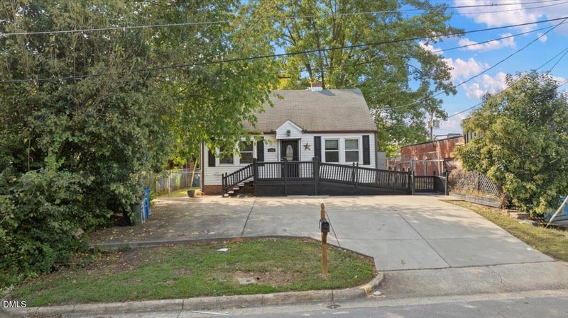 1006 Carlton Ave, Raleigh, NC 27606