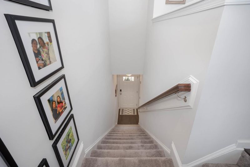 1006 Freeport Dr, Durham, NC 27703