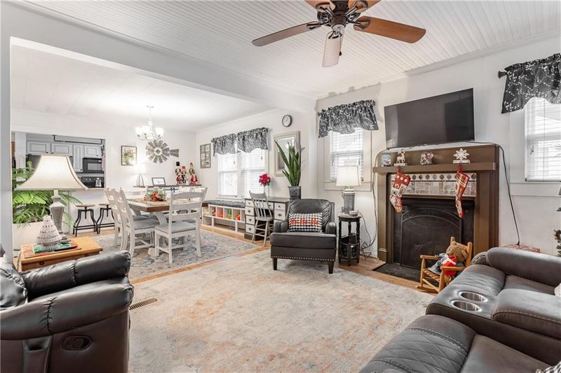 1006 Garfield Rd, Burlington, NC 27215