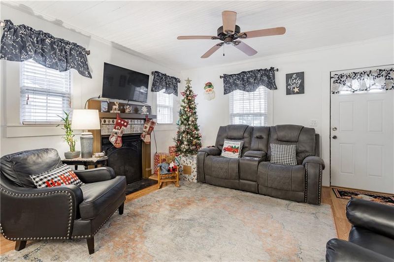 1006 Garfield Rd, Burlington, NC 27215