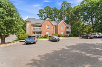 1006 Kingswood Dr #J, Chapel Hill, NC 27517