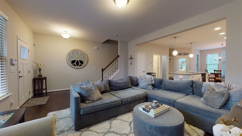 1006 Metropolitan Dr, Durham, NC 27713