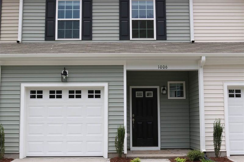 1006 Renewal Pl, Raleigh, NC 27603
