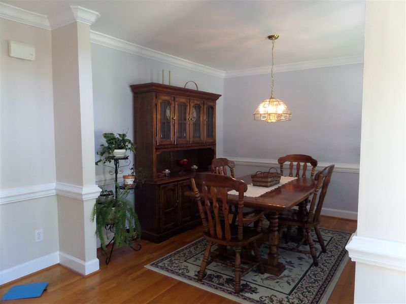1006 Thorncroft Ln, Apex, NC 27502