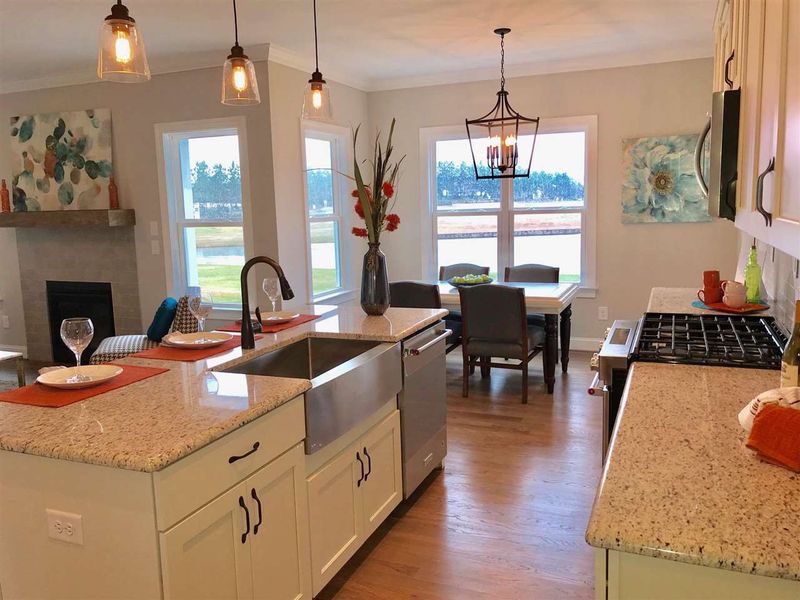 1007 Black River Dr, Zebulon, NC 27597
