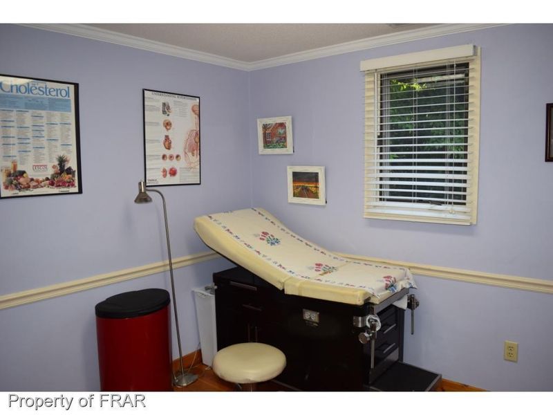 1007 Carthage St, Sanford, NC 28327