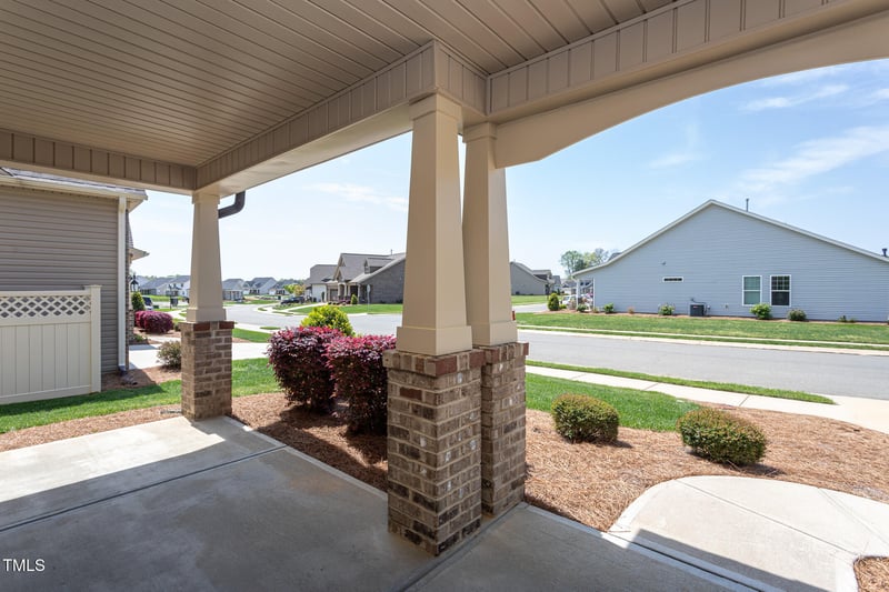 1007 Fairhaven Dr, Mebane, NC 27302