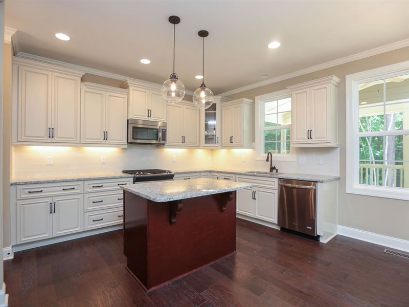1007 Grassland Ct, Hillsborough, NC 27278