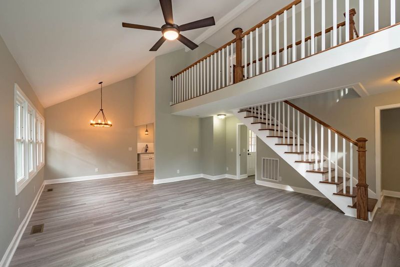 1007 King Cir, Chapel Hill, NC 27516