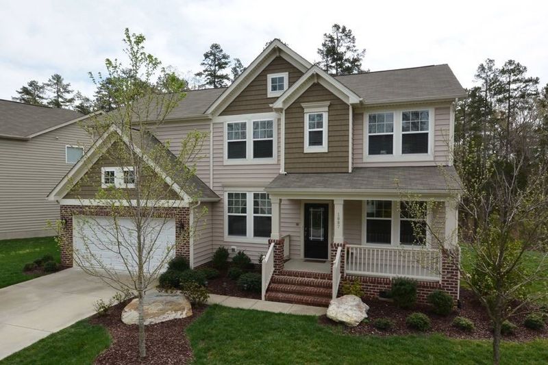 1007 Lakeview Rd, Durham, NC 27712
