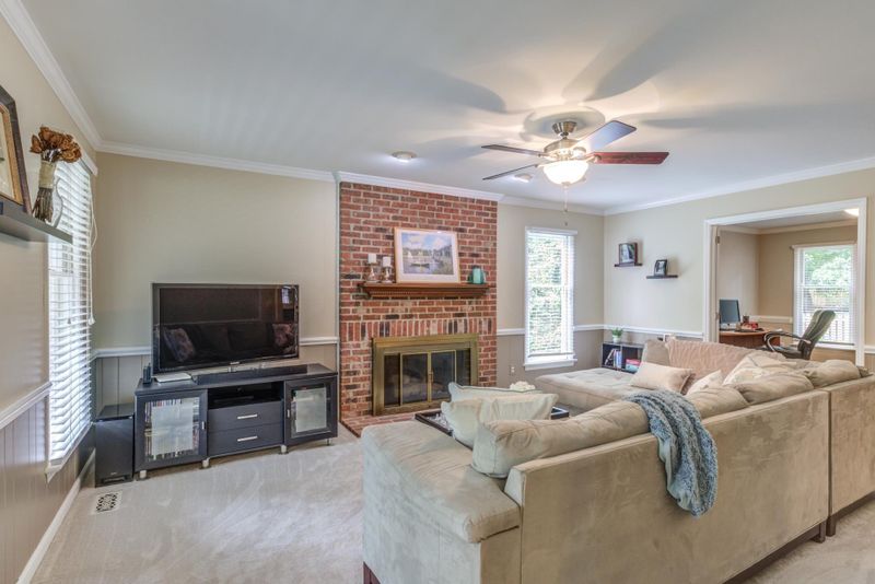 1007 Lantern Light Ct, Apex, NC 27502