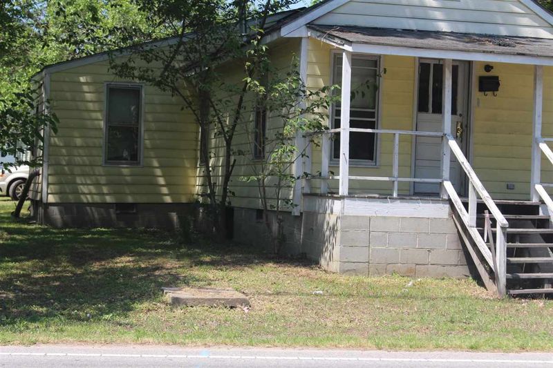 1007 S Main St, Louisburg, NC 27549