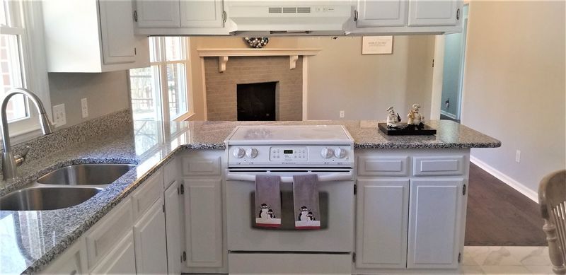 1007 E Maplewood Dr, Benson, NC 27504