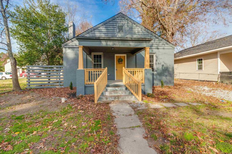 1007 N Mckay St, Dunn, NC 28334