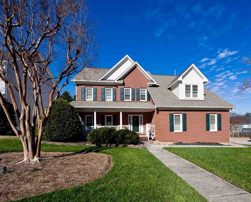 1007 Overcliff Dr, Apex, NC 27502