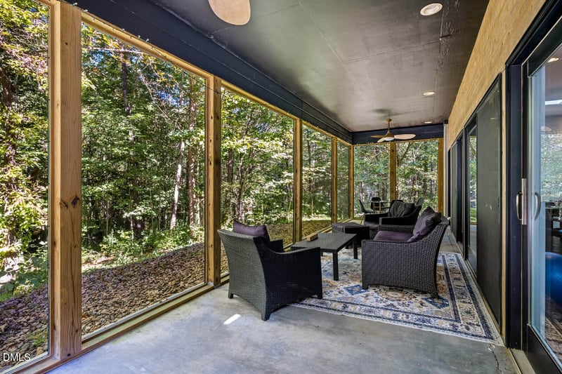 1007 Reaves Dr, Chapel Hill, NC 27516