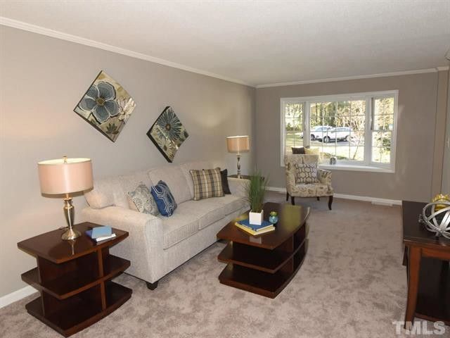 1007 Surrey Ct, Cary, NC 27511