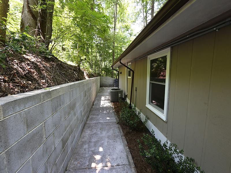 1007 Wave Rd, Chapel Hill, NC 27517