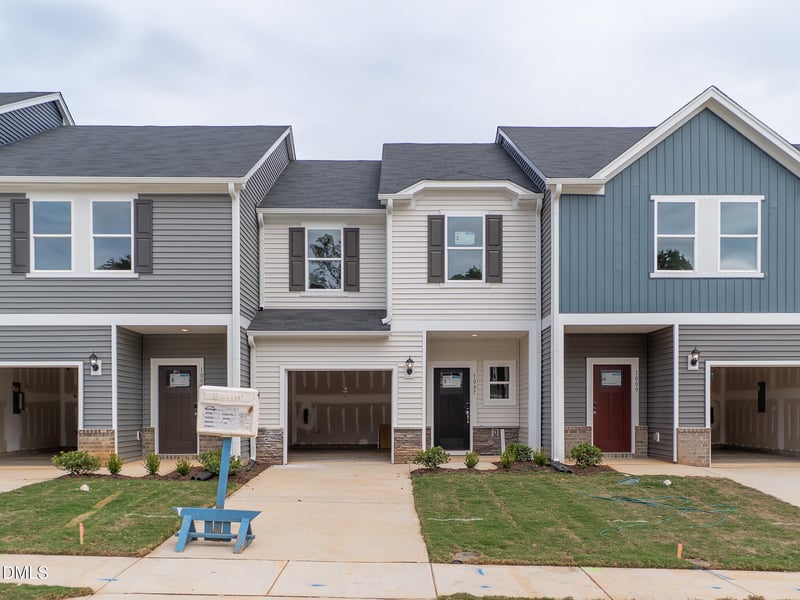 1007 Winding Spring Dr, Mebane, NC 27302